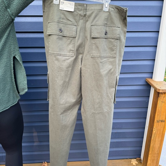 NWT a.n.a women’s size 16W highest-rise wide leg pants bottoms oregano army - Picture 3 of 11